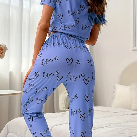 Women’s 2 Piece Pajama Top and Pant set - Picture 4 of 10